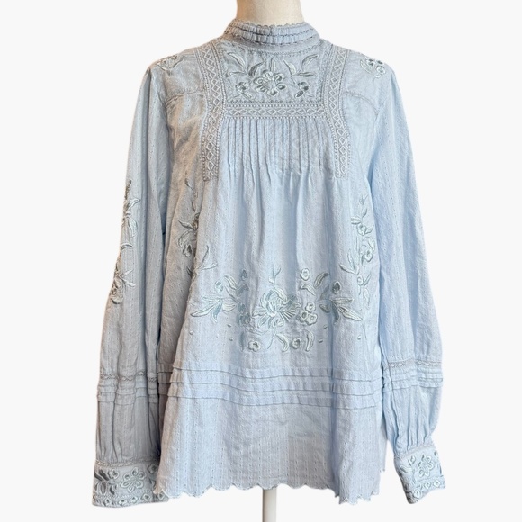 Sundance Cotton High Neck Embroidered Light Blue Long Sleeve Top Sz M - Picture 2 of 9